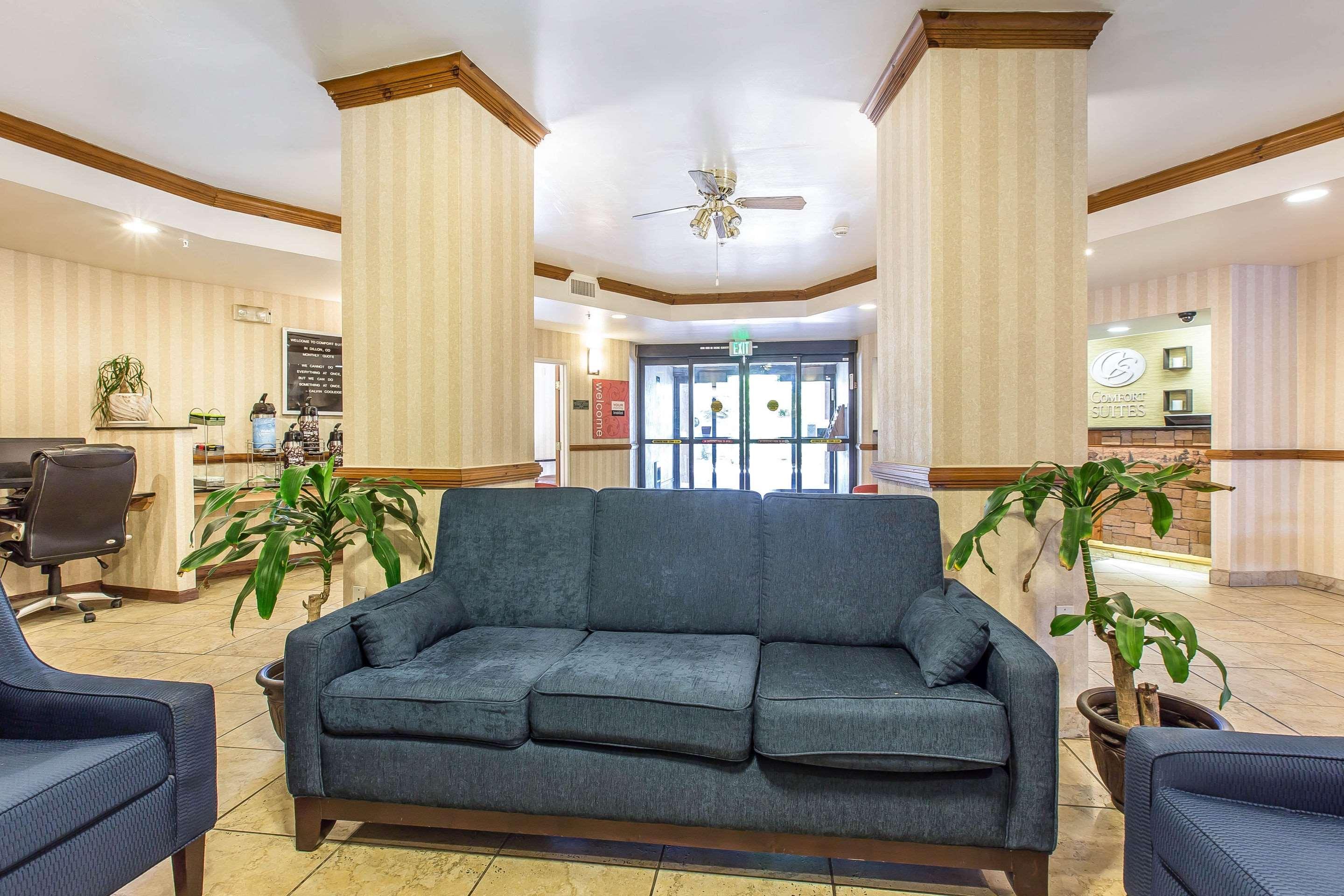 Comfort Suites Summit County Dillon Bagian luar foto