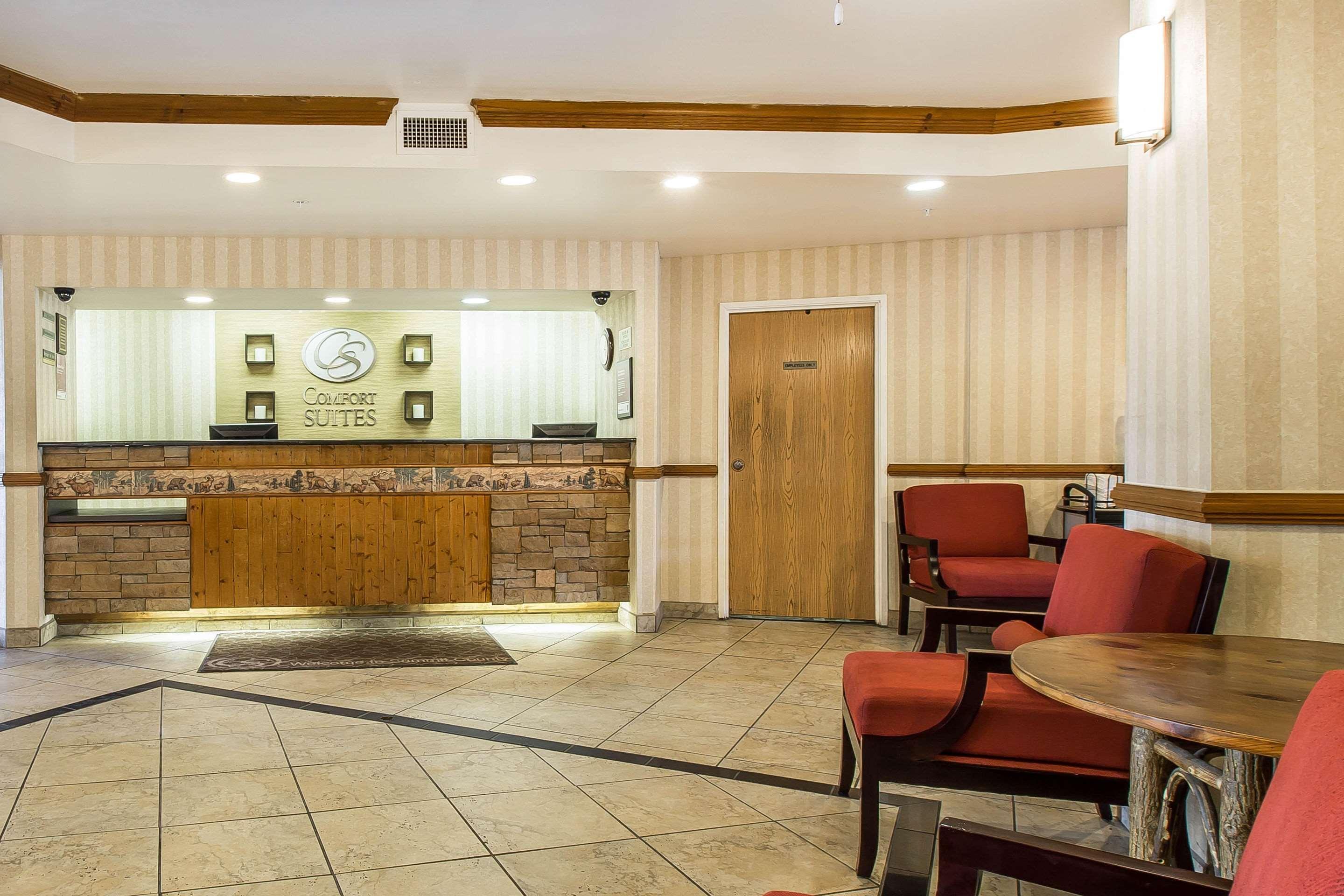 Comfort Suites Summit County Dillon Bagian luar foto