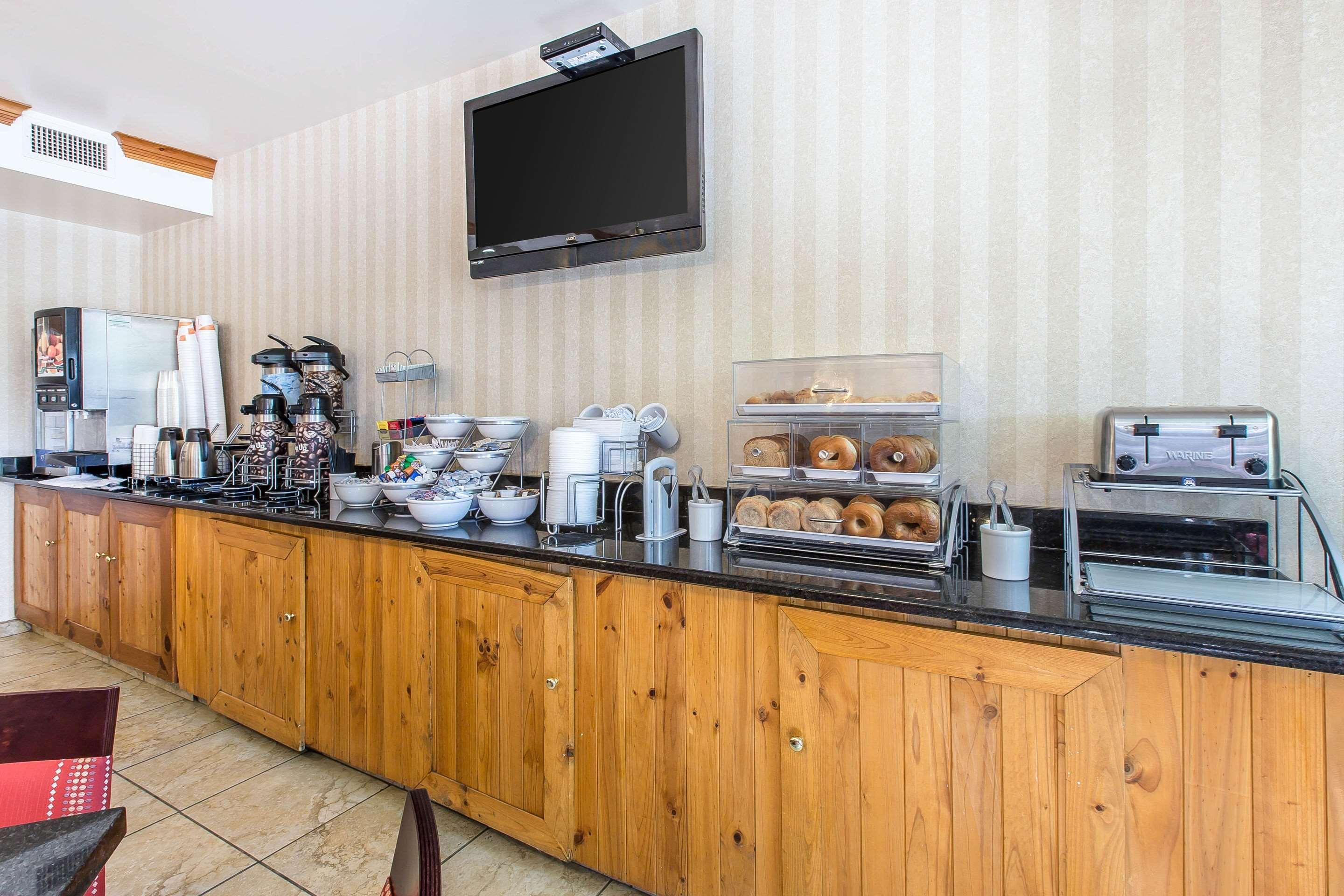Comfort Suites Summit County Dillon Bagian luar foto