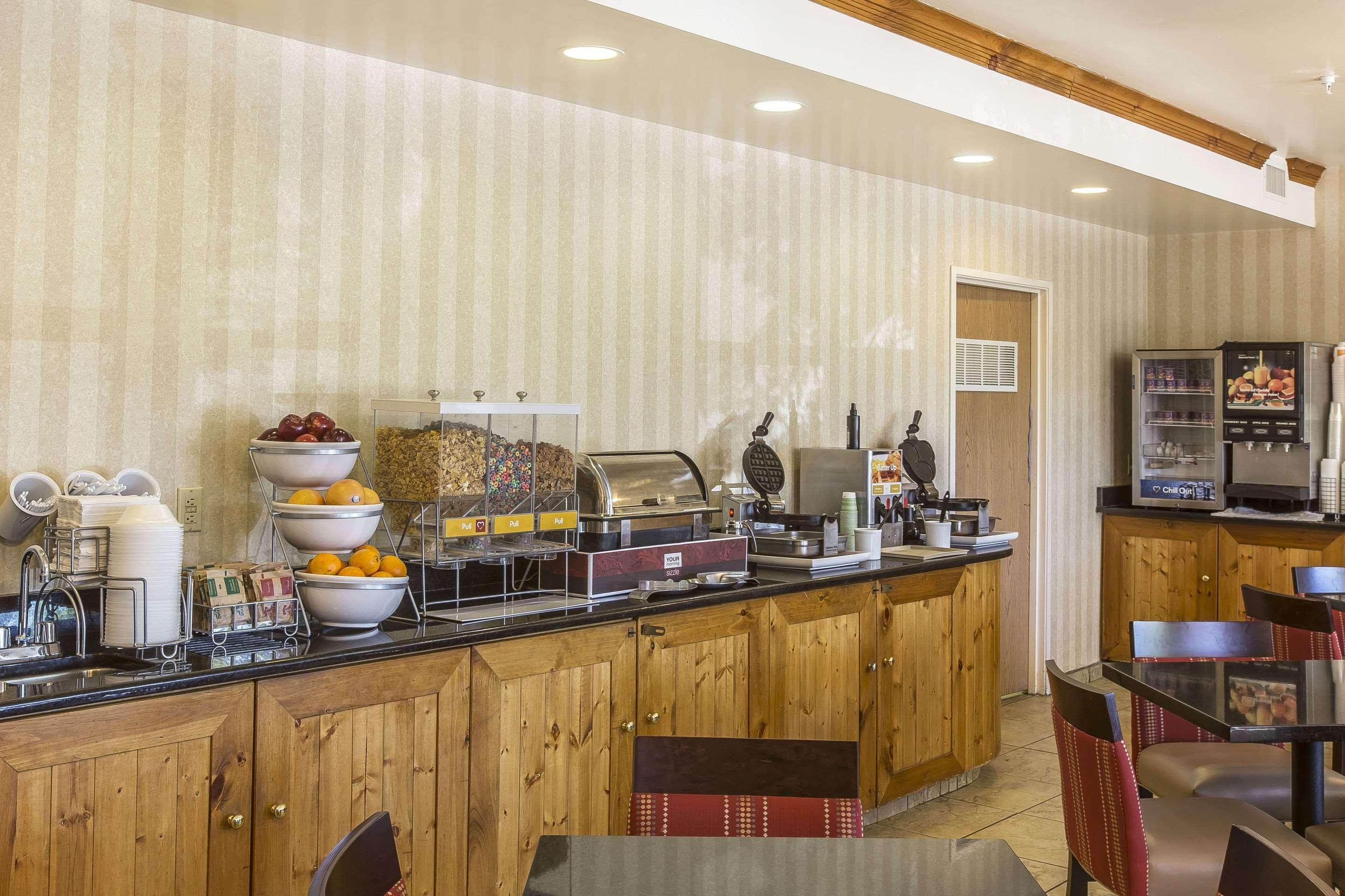 Comfort Suites Summit County Dillon Bagian luar foto