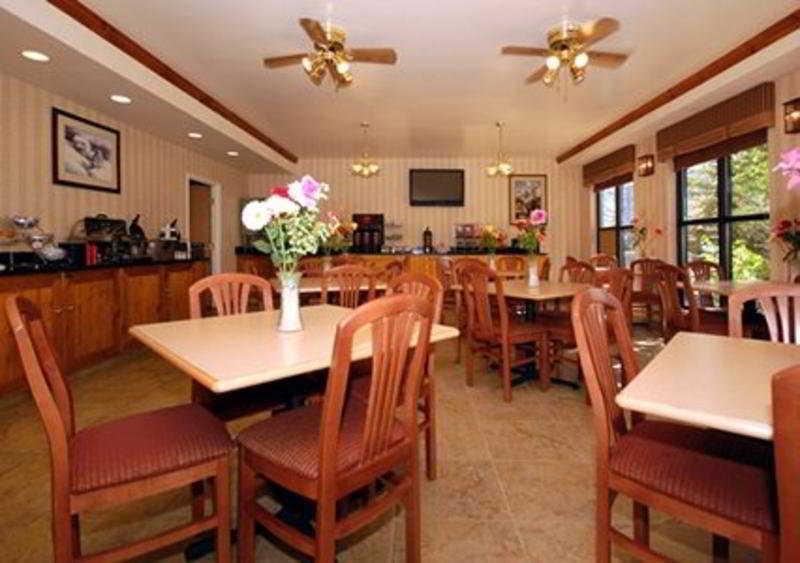 Comfort Suites Summit County Dillon Restoran foto